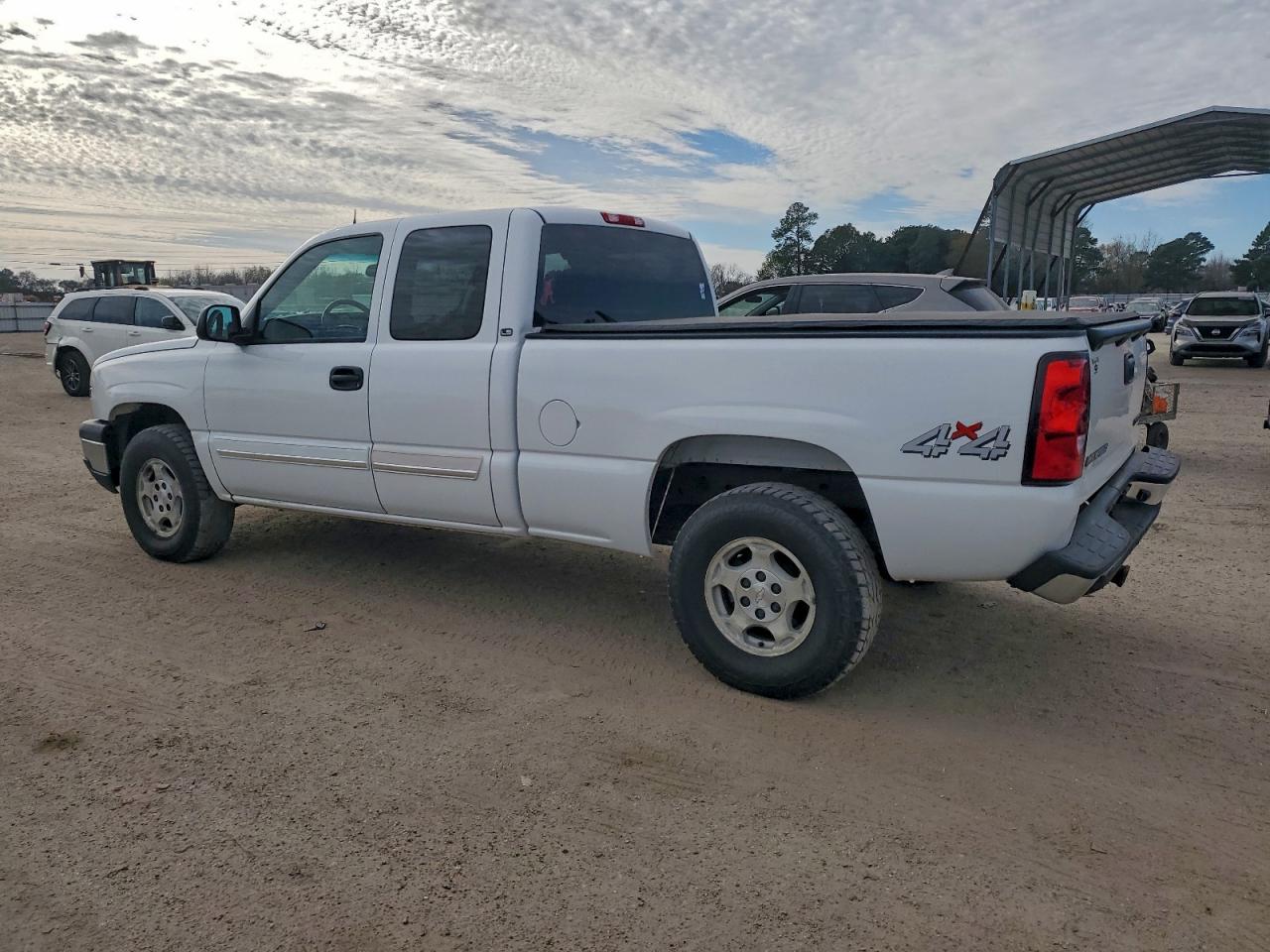 2004 CHEVROLET SILVERADO K1500 photo 3