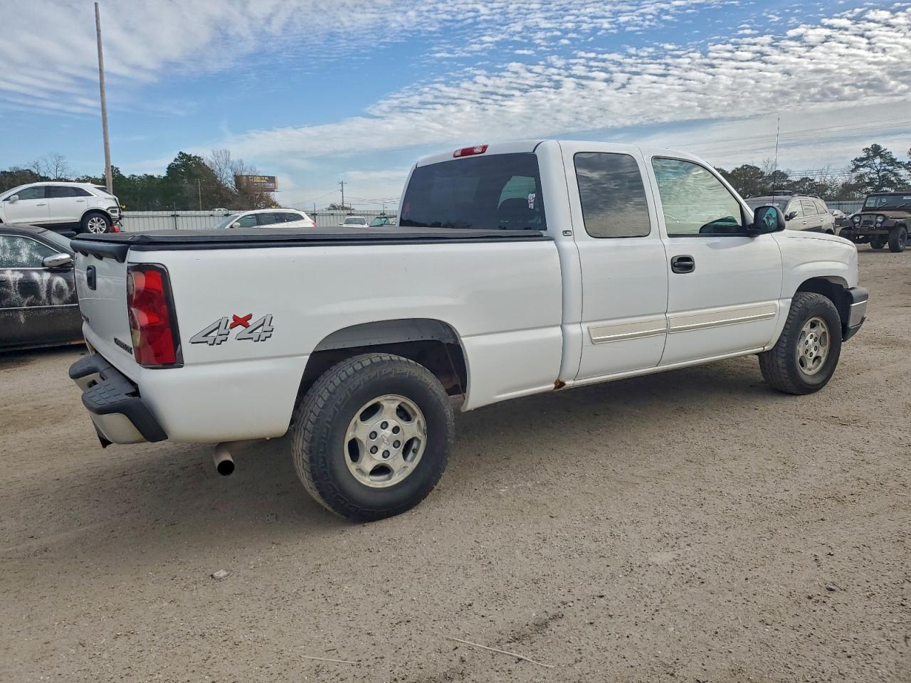 2004 CHEVROLET SILVERADO K1500 photo 5