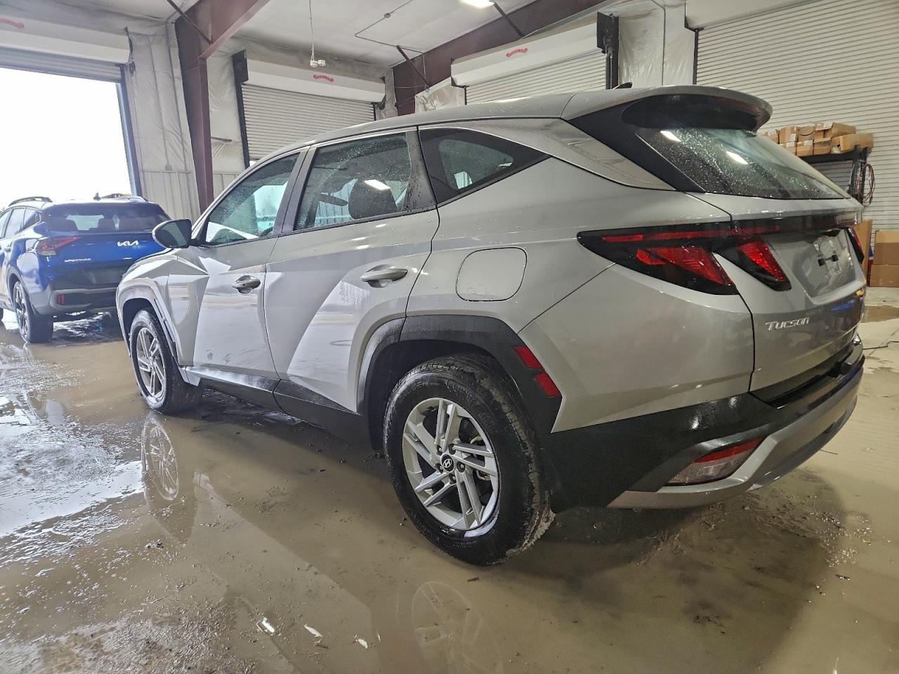 2025 HYUNDAI TUCSON SE photo 3