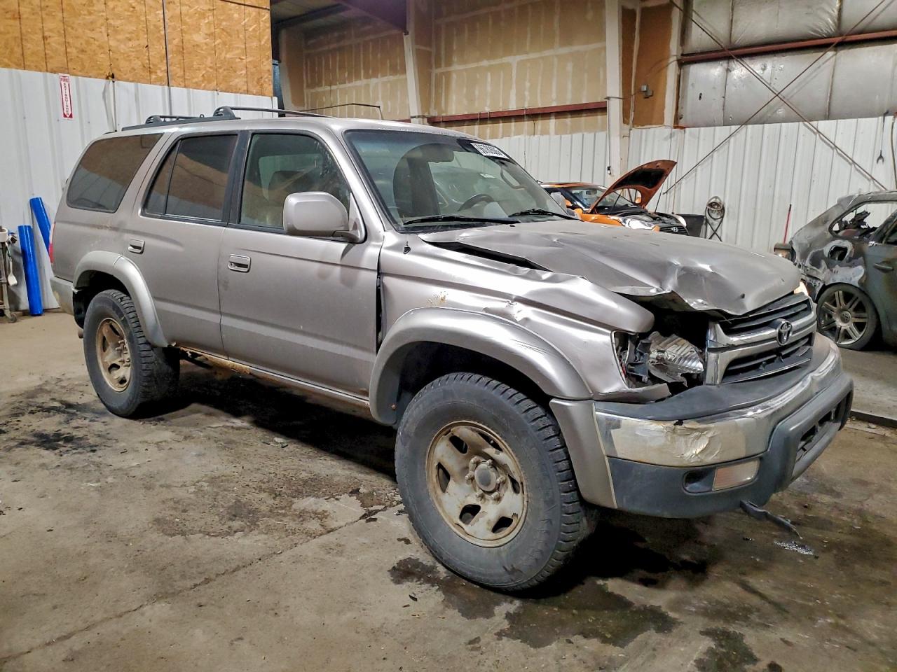 2002 TOYOTA 4RUNNER SR5 photo 10