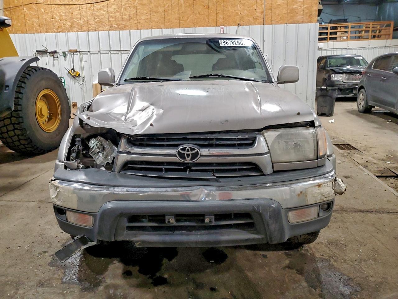 2002 TOYOTA 4RUNNER SR5 photo 13
