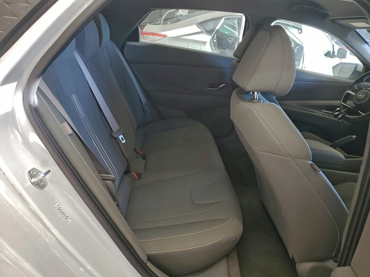 2024 HYUNDAI ELANTRA SEL photo 19