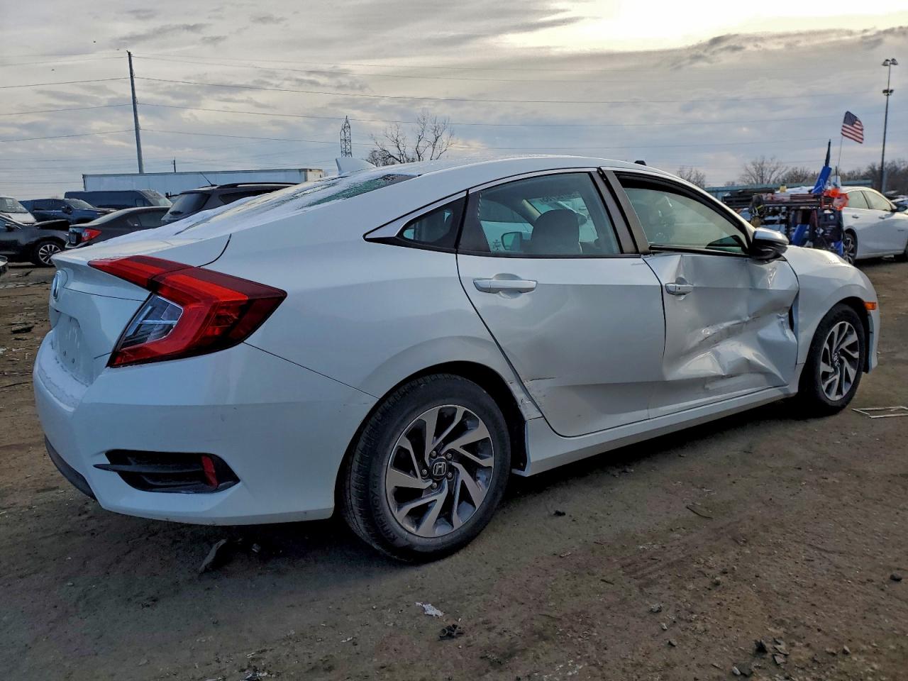 2017 HONDA CIVIC EX photo 3