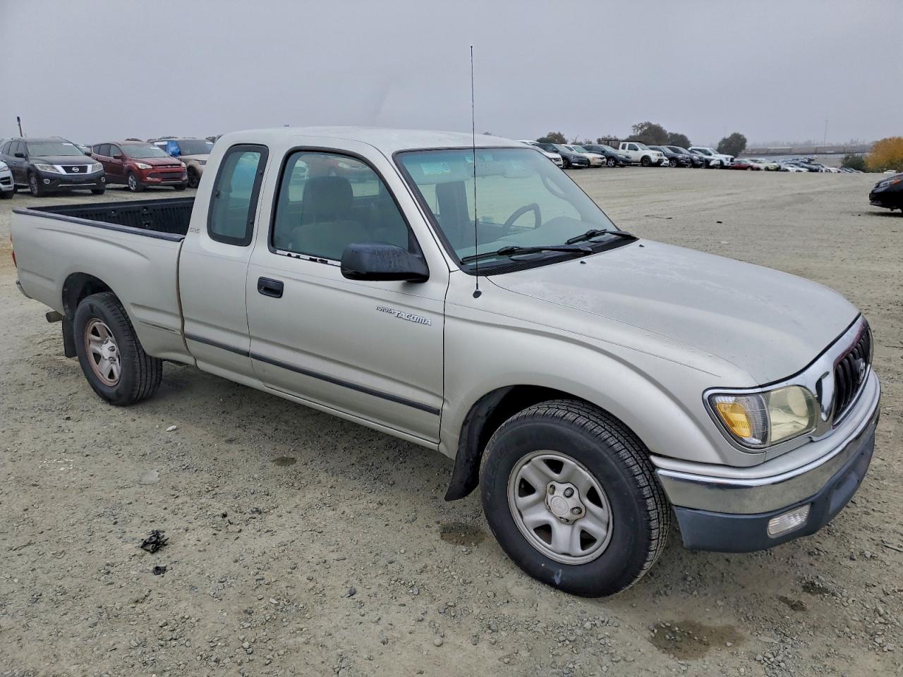 2004 TOYOTA TACOMA XTRACAB photo 4
