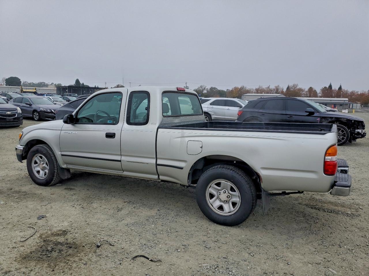 2004 TOYOTA TACOMA XTRACAB photo 2