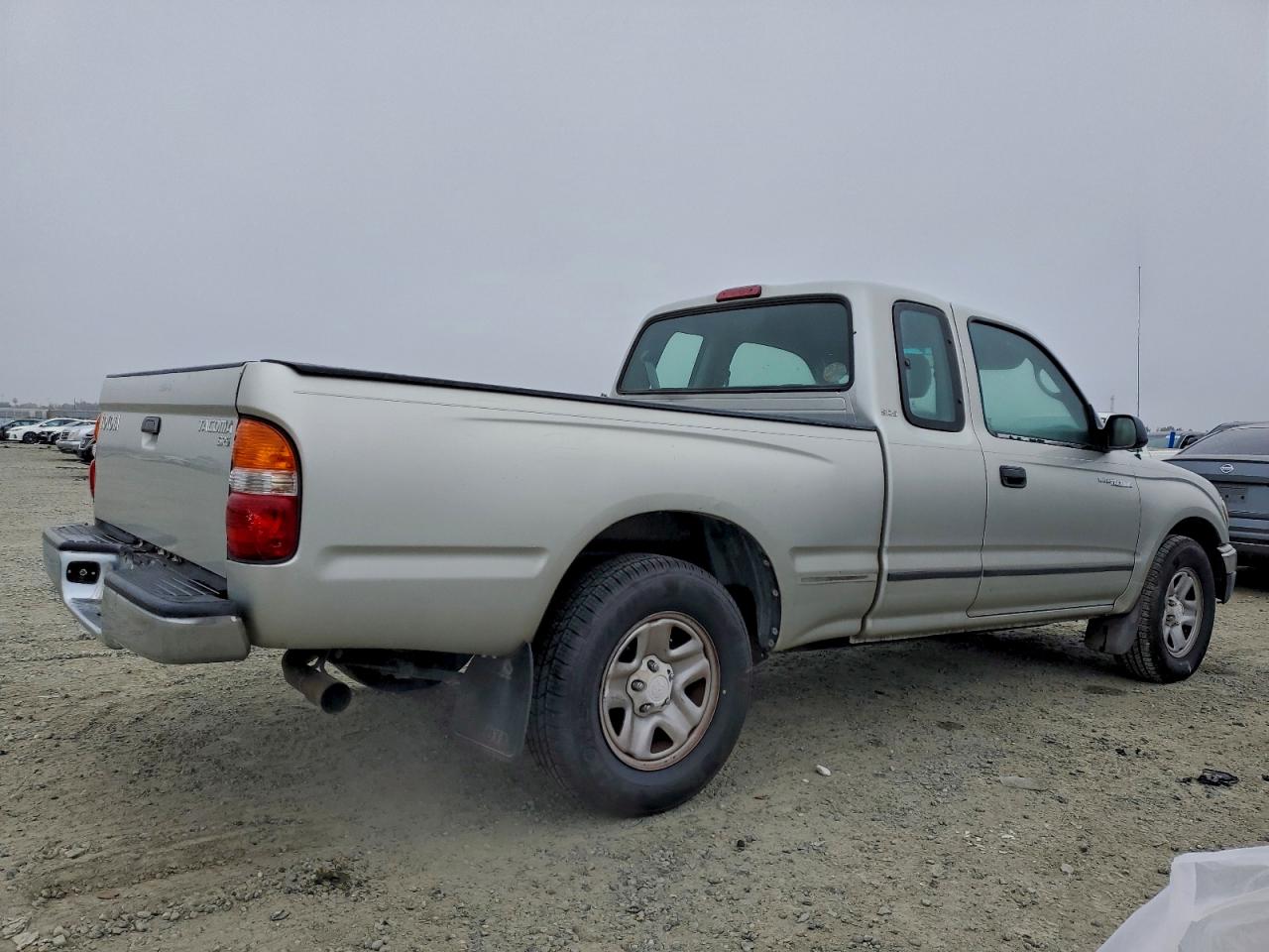 2004 TOYOTA TACOMA XTRACAB photo 3