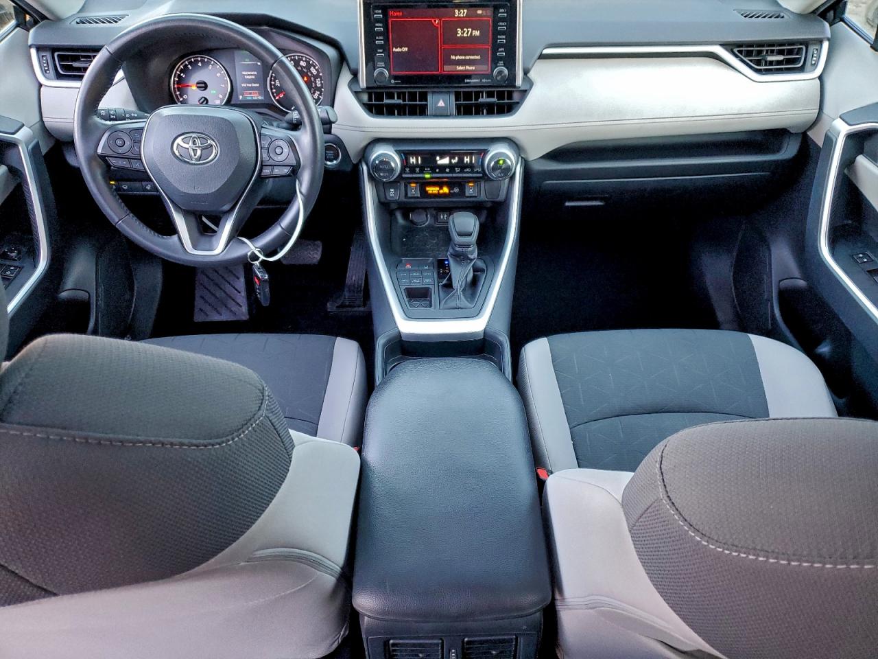 2019 TOYOTA RAV4 XLE photo 8