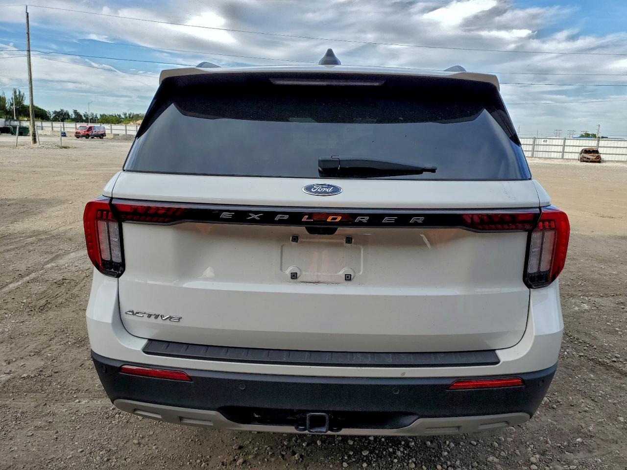 2025 FORD EXPLORER ACTIVE photo 6