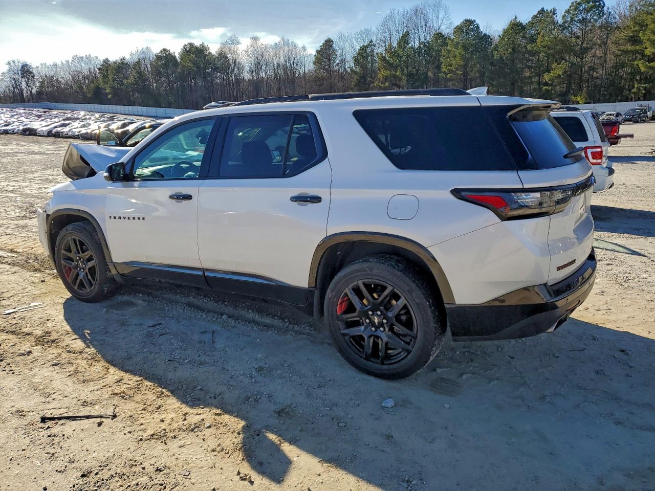 2020 CHEVROLET TRAVERSE PREMIER photo 2