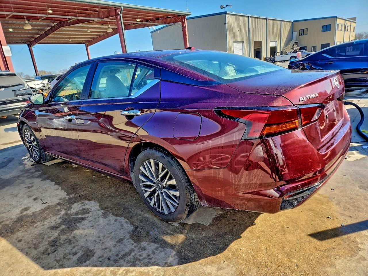 2025 NISSAN ALTIMA SV photo 2