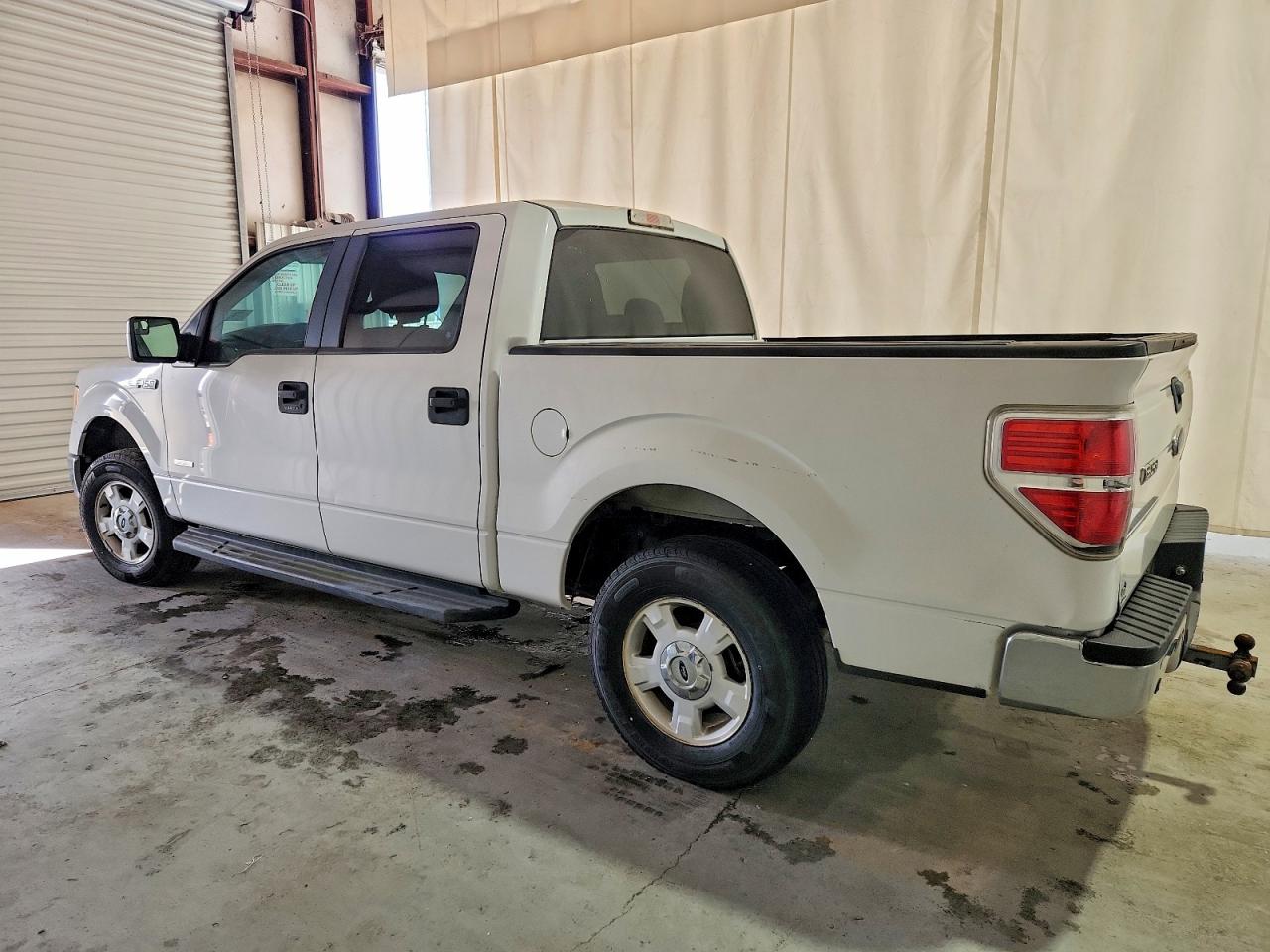 2013 FORD F150 SUPERCREW photo 2