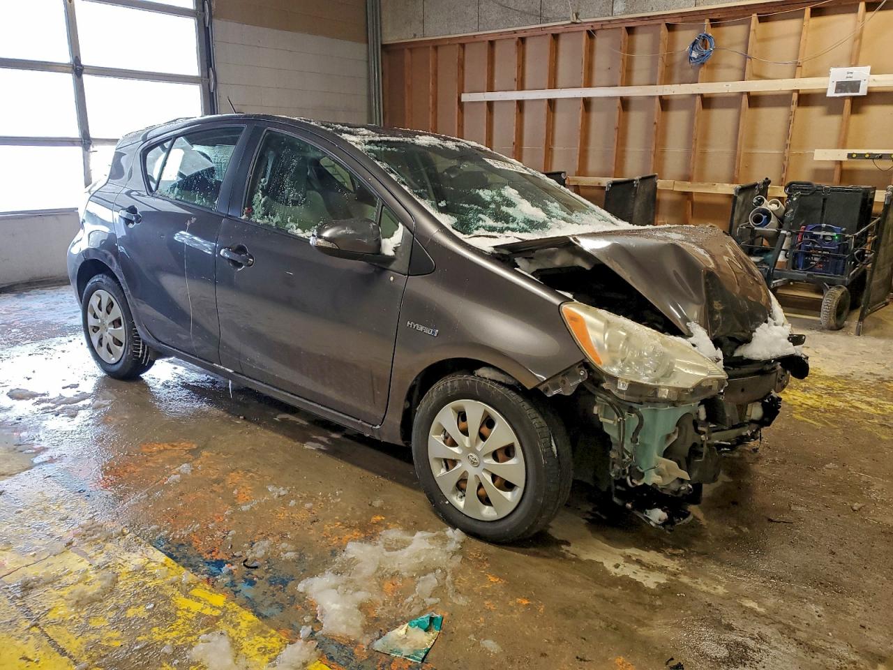 2013 TOYOTA PRIUS C photo 4