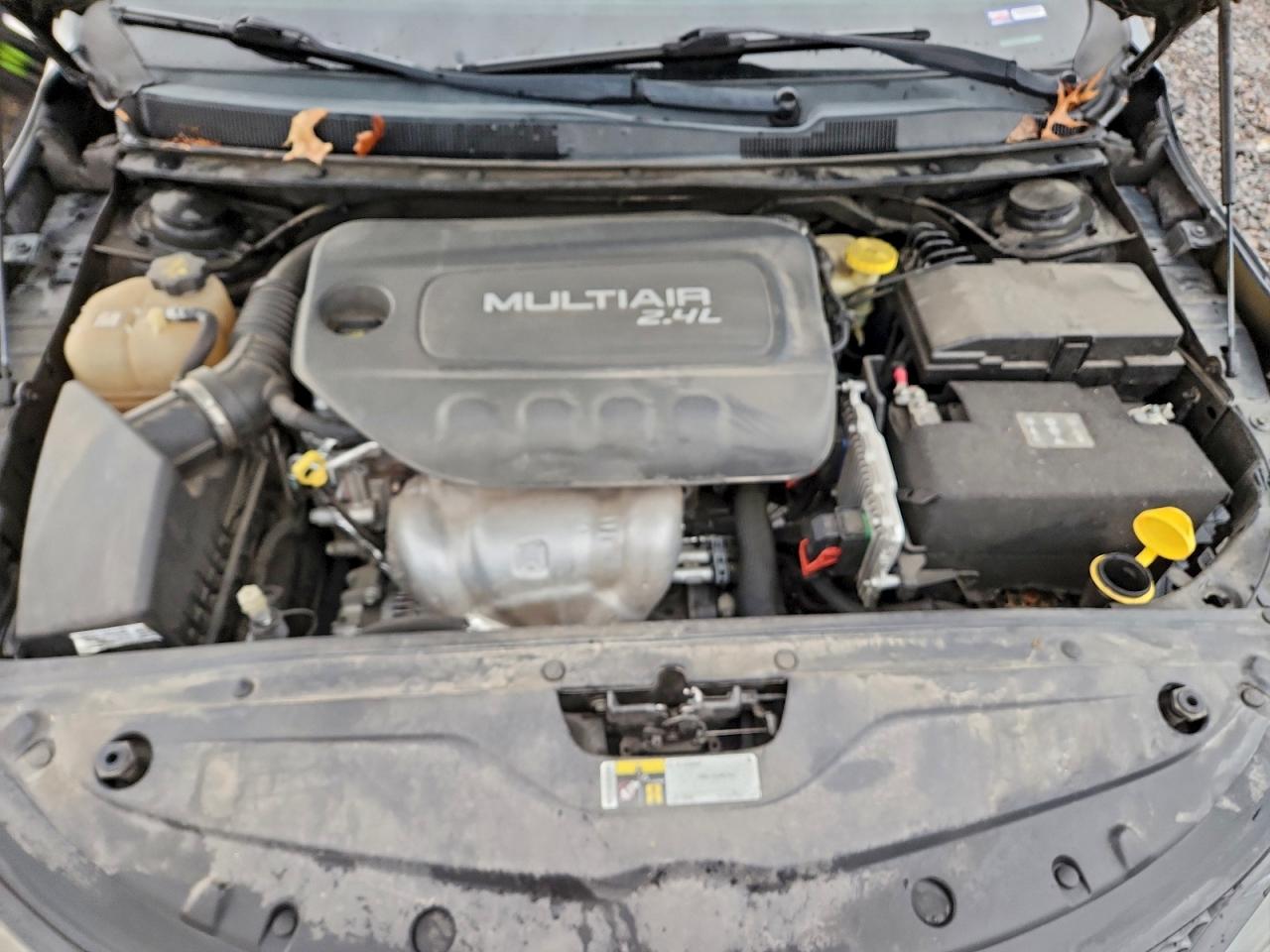 2015 CHRYSLER 200 S photo 11