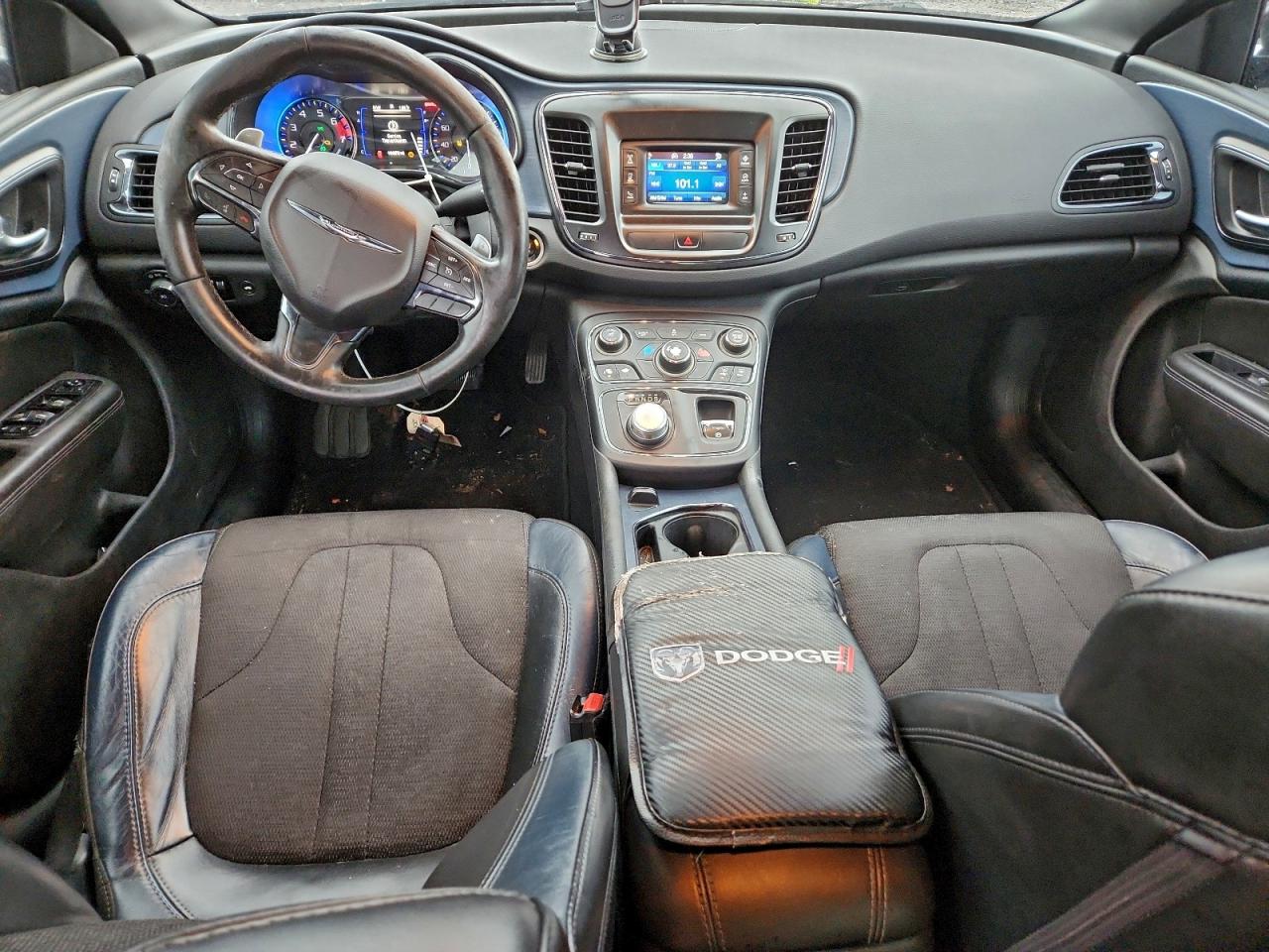 2015 CHRYSLER 200 S photo 8