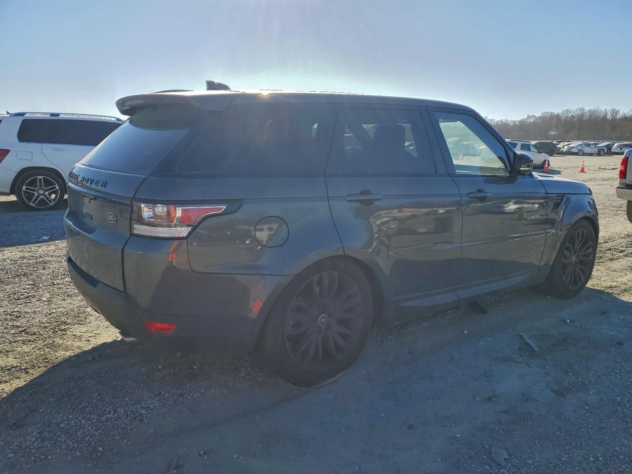 2017 LAND ROVER RANGE ROVER SPORT HSE photo 3