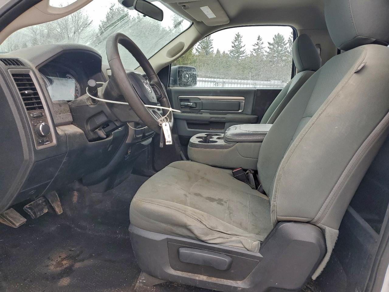 2015 RAM 1500 ST photo 19