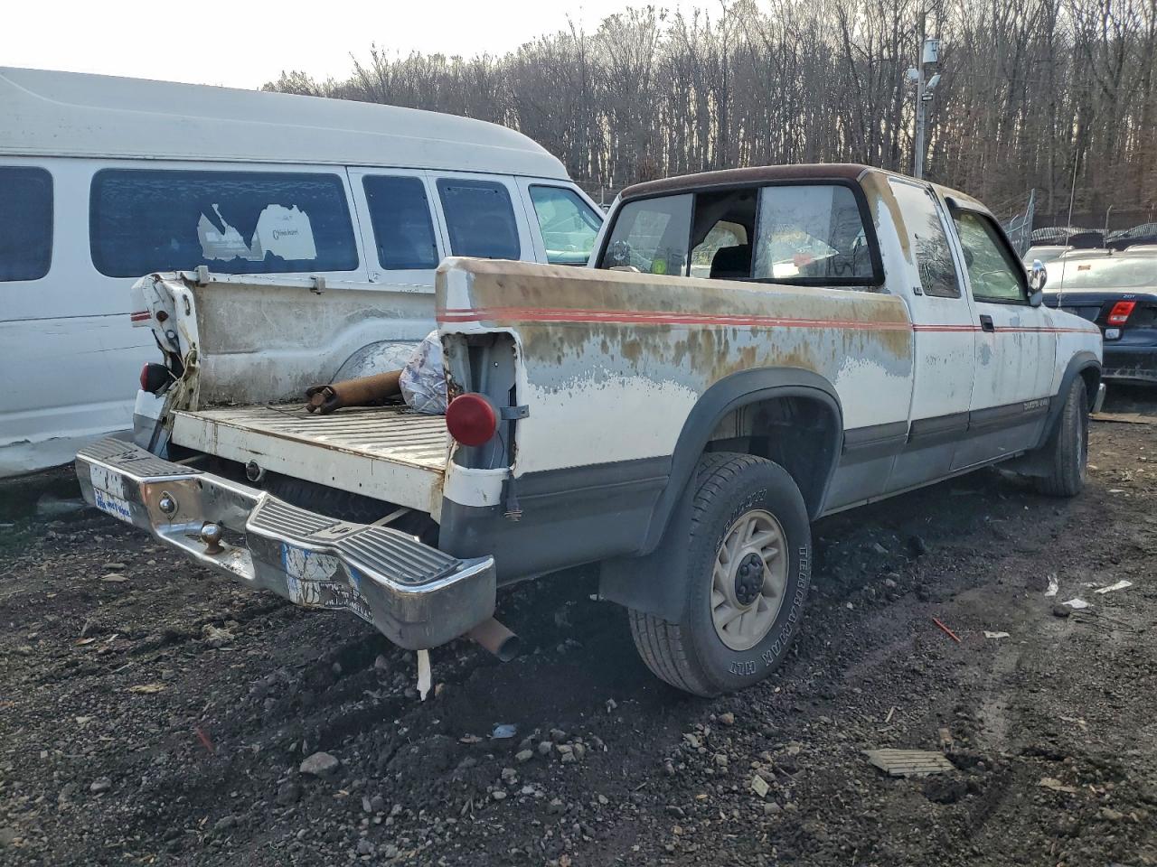 1993 DODGE DAKOTA photo 3