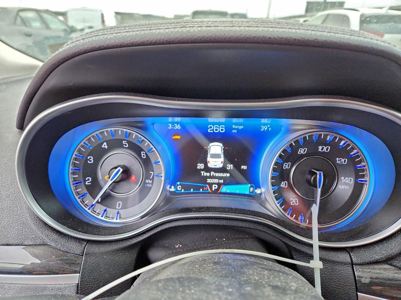 2021 CHRYSLER 300 TOURING photo 17