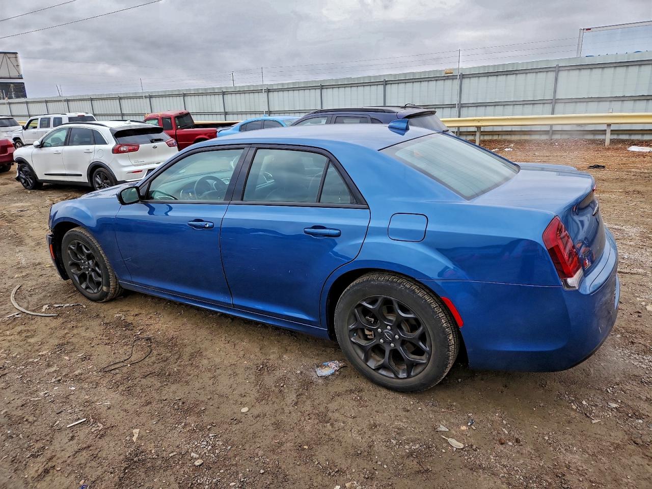 2021 CHRYSLER 300 TOURING photo 3
