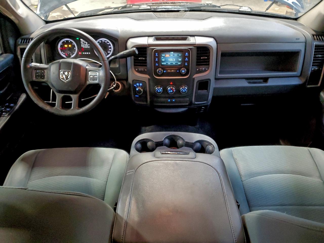 2014 RAM 1500 ST photo 8