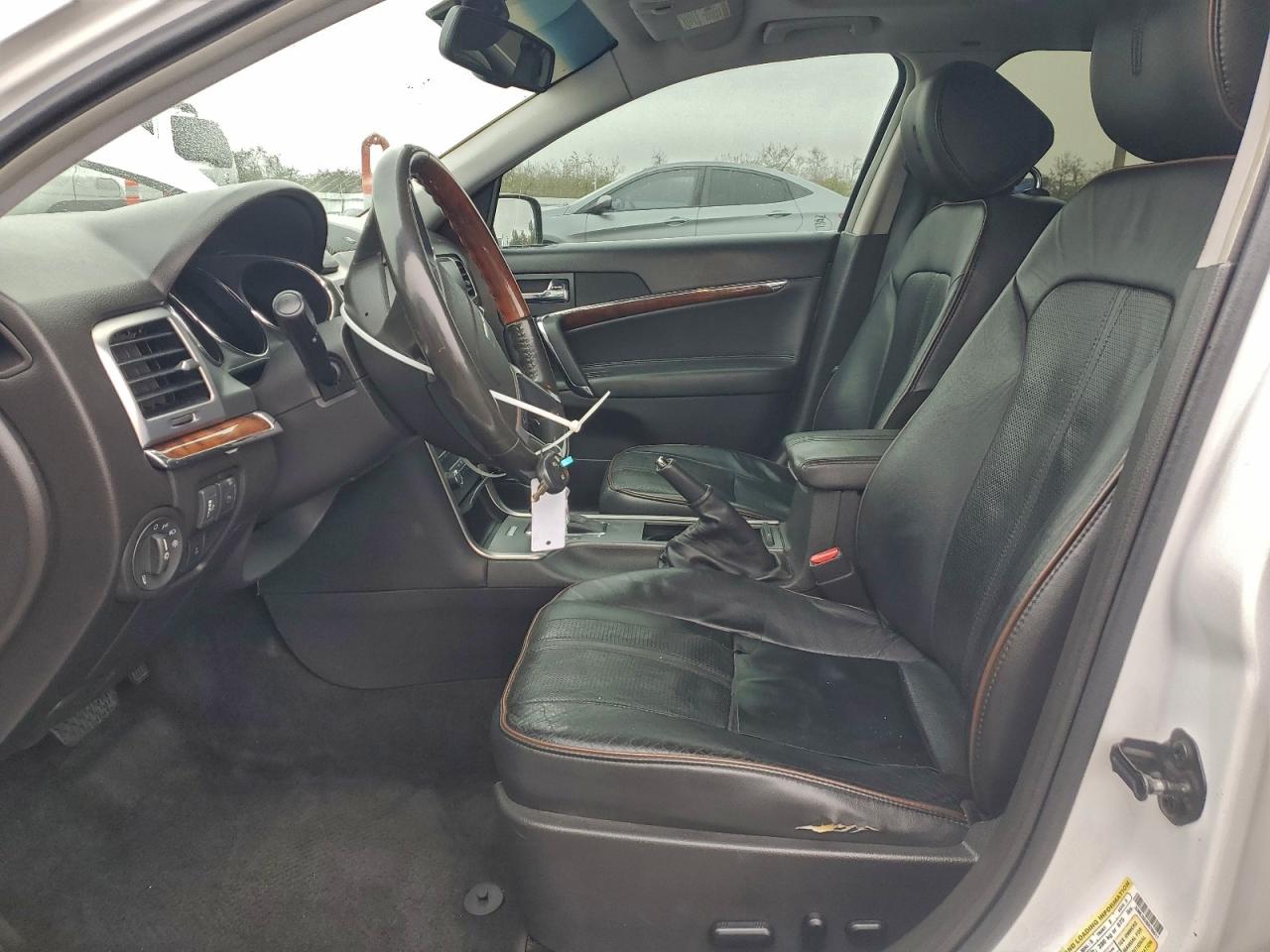 2011 LINCOLN MKZ photo 7