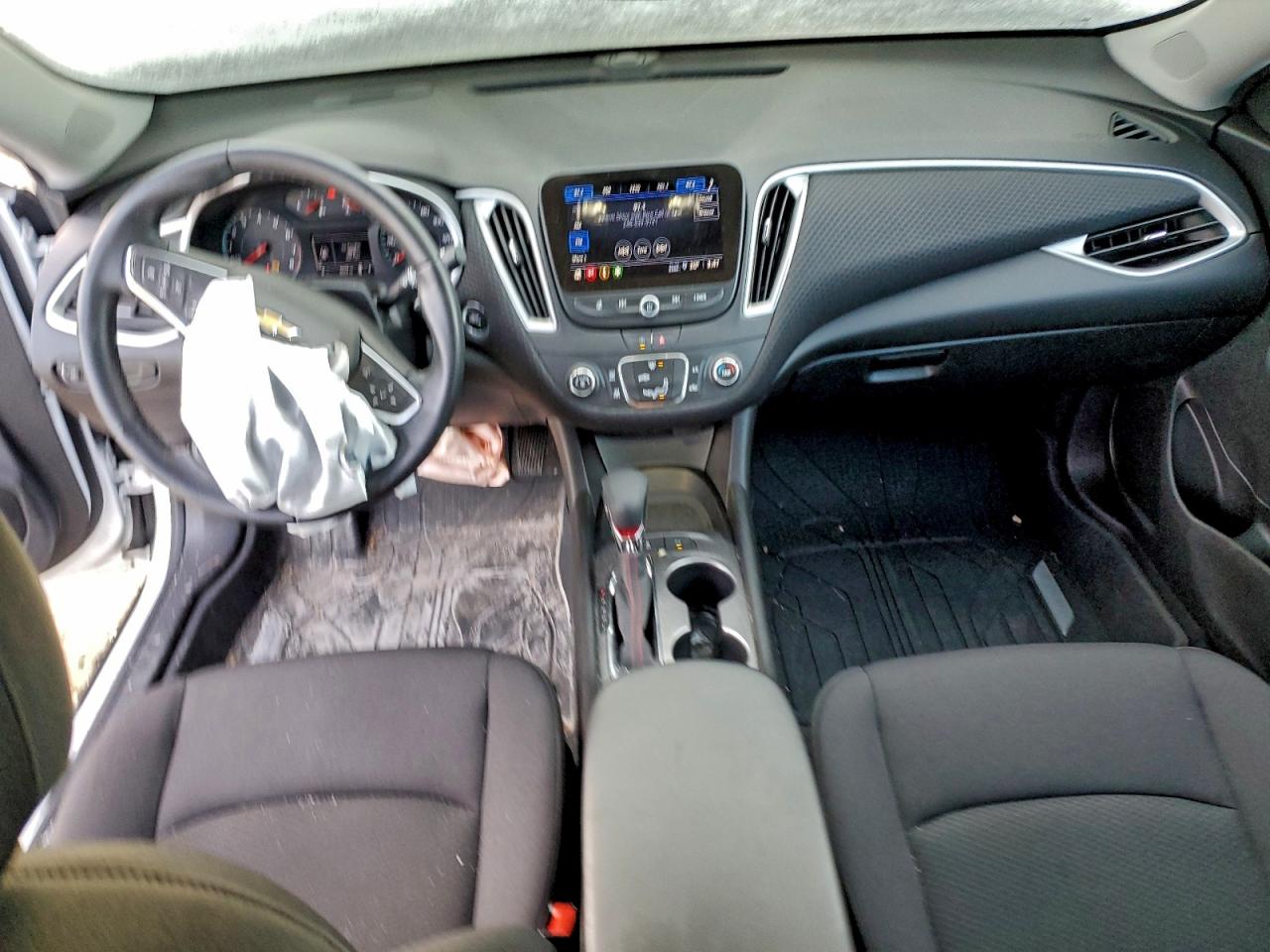 2024 CHEVROLET MALIBU RS photo 8