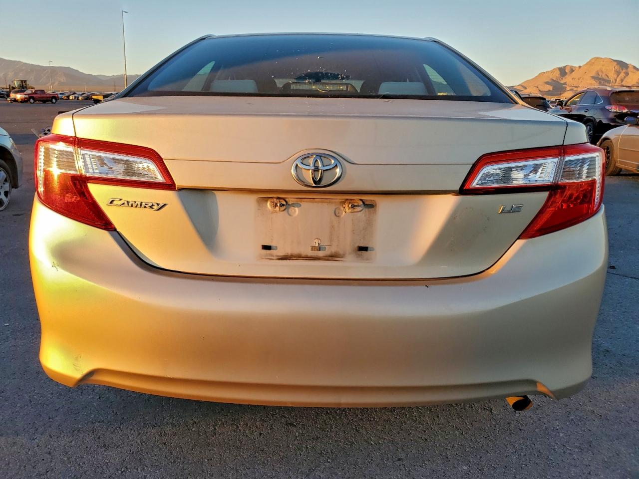 2012 TOYOTA CAMRY BASE photo 6
