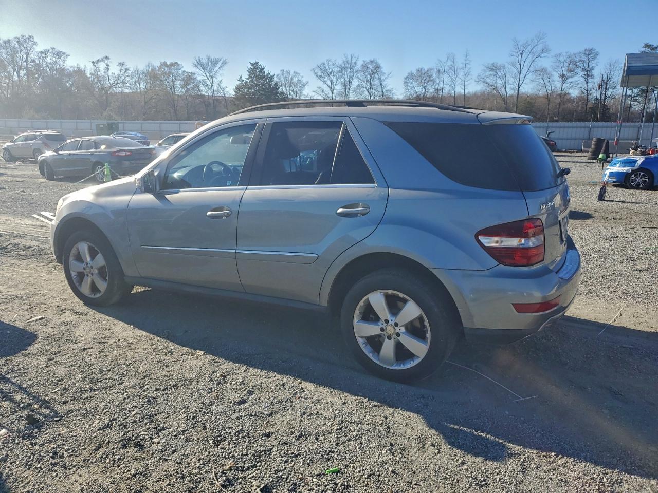 2011 MERCEDES-BENZ ML 350 4MATIC photo 2