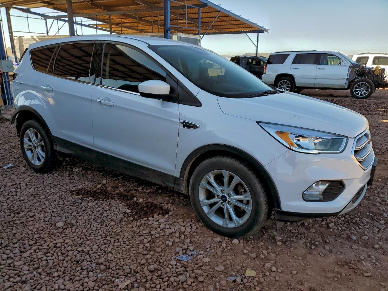 2019 FORD ESCAPE SE photo 4