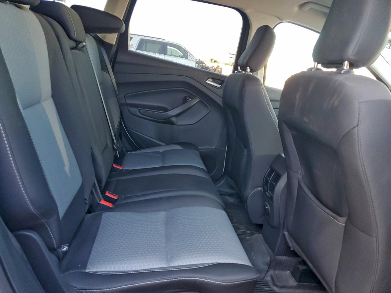 2019 FORD ESCAPE SE photo 11