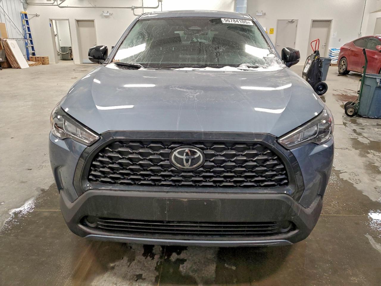 2025 TOYOTA COROLLA CROSS LE photo 9