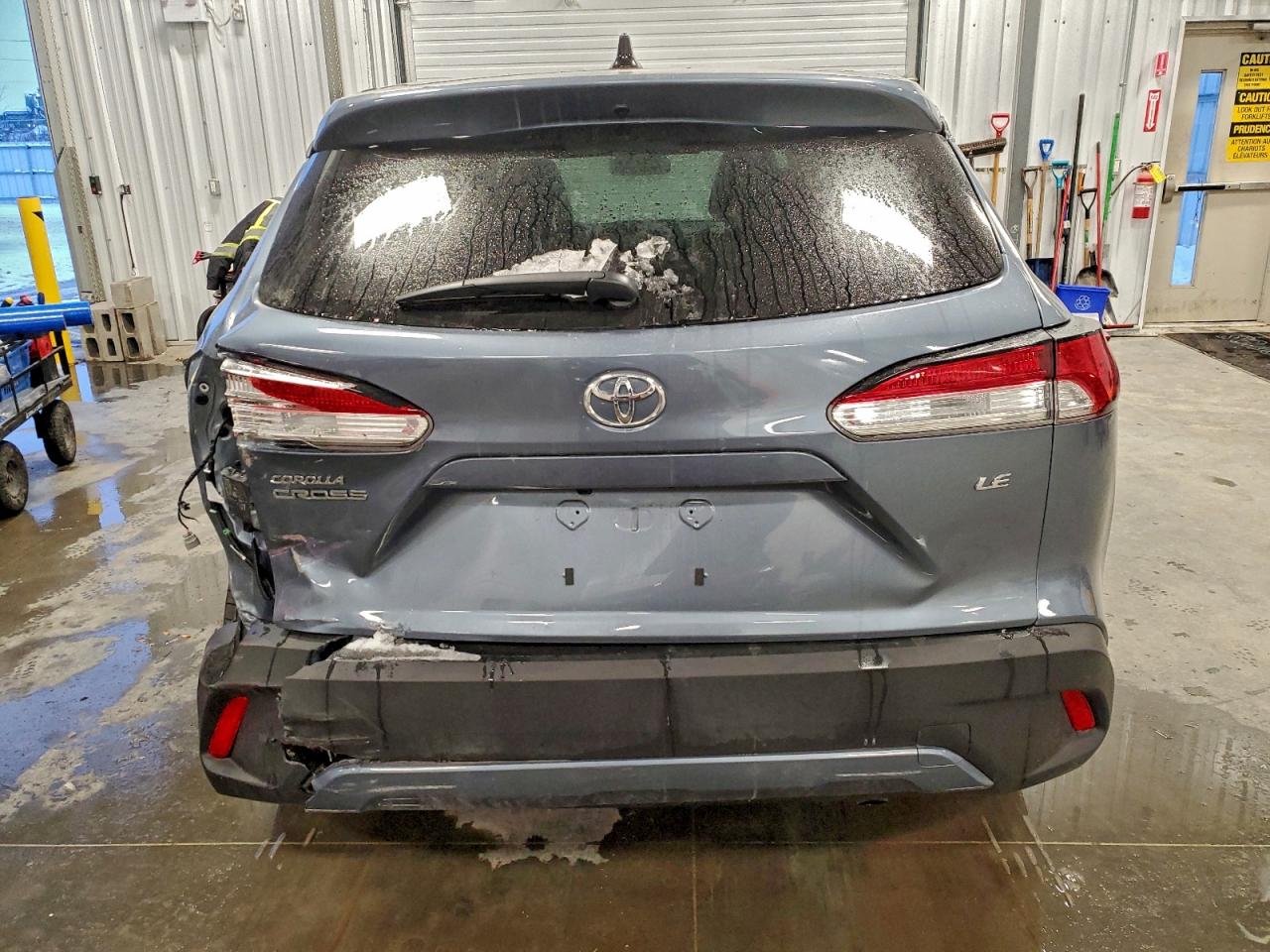 2025 TOYOTA COROLLA CROSS LE photo 11