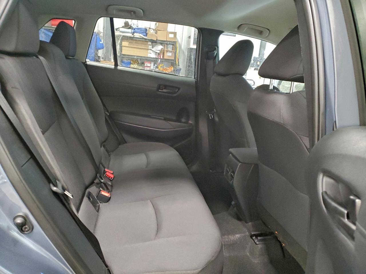 2025 TOYOTA COROLLA CROSS LE photo 21