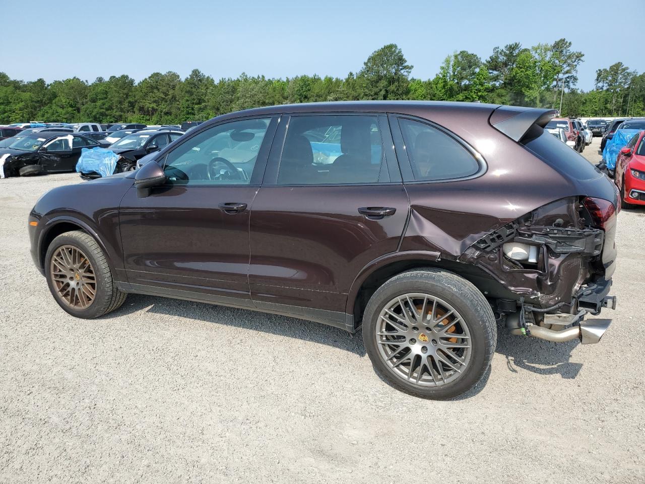 2018 PORSCHE CAYENNE photo 2