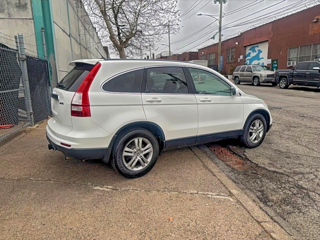 2010 HONDA CR-V EXL photo 4