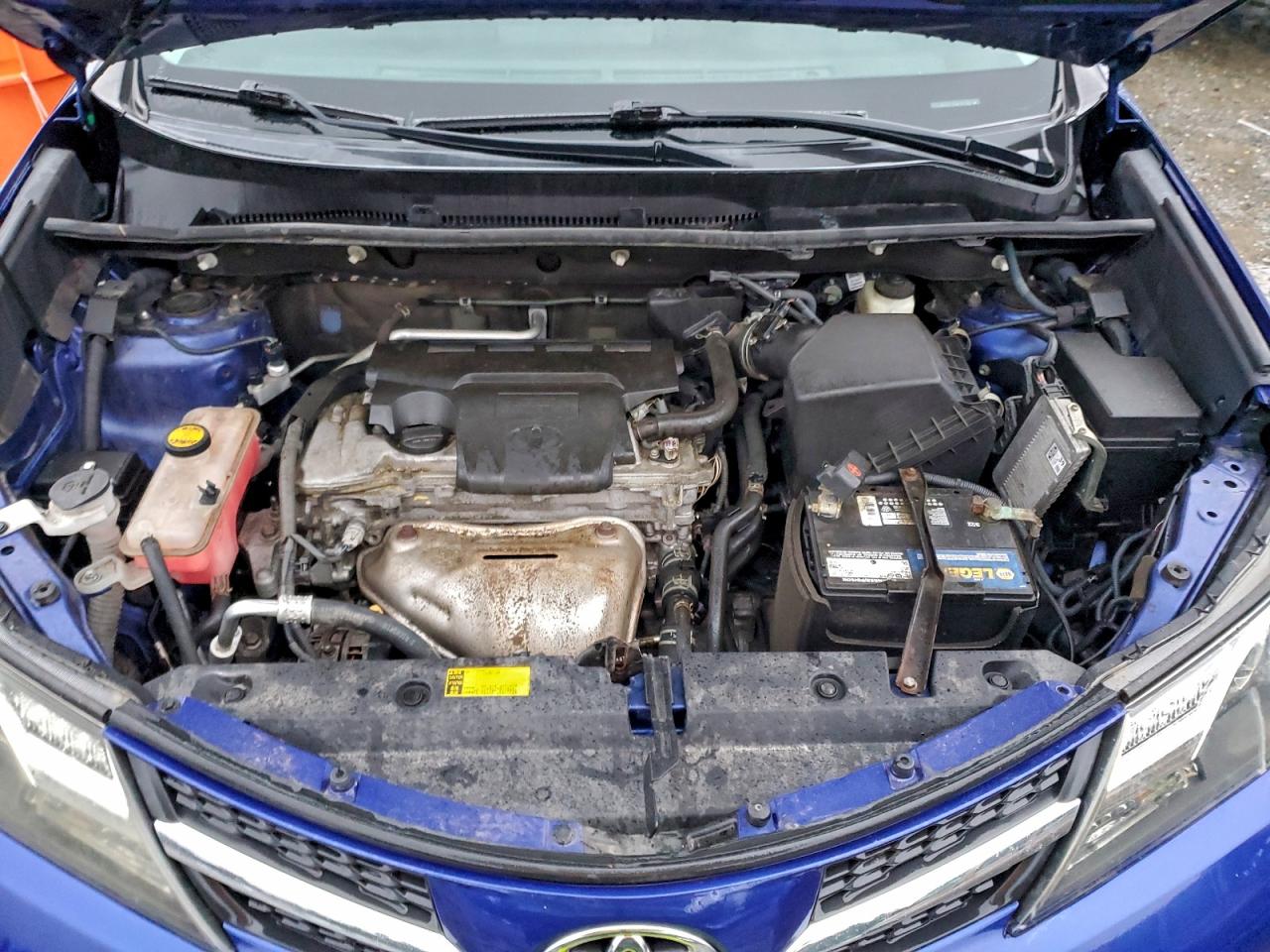 2014 TOYOTA RAV4 LE photo 12