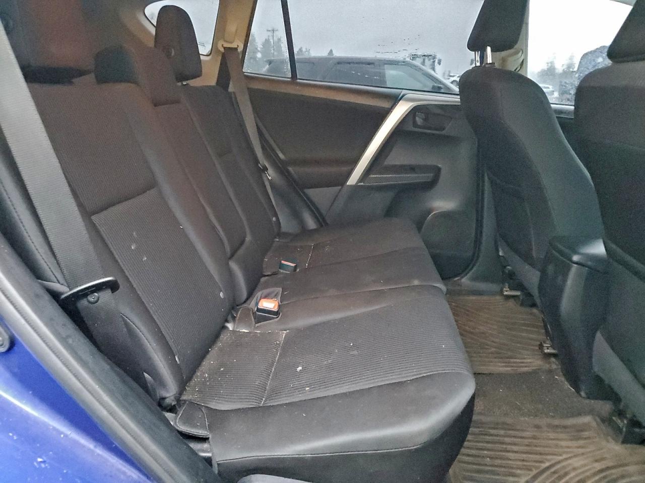 2014 TOYOTA RAV4 LE photo 11