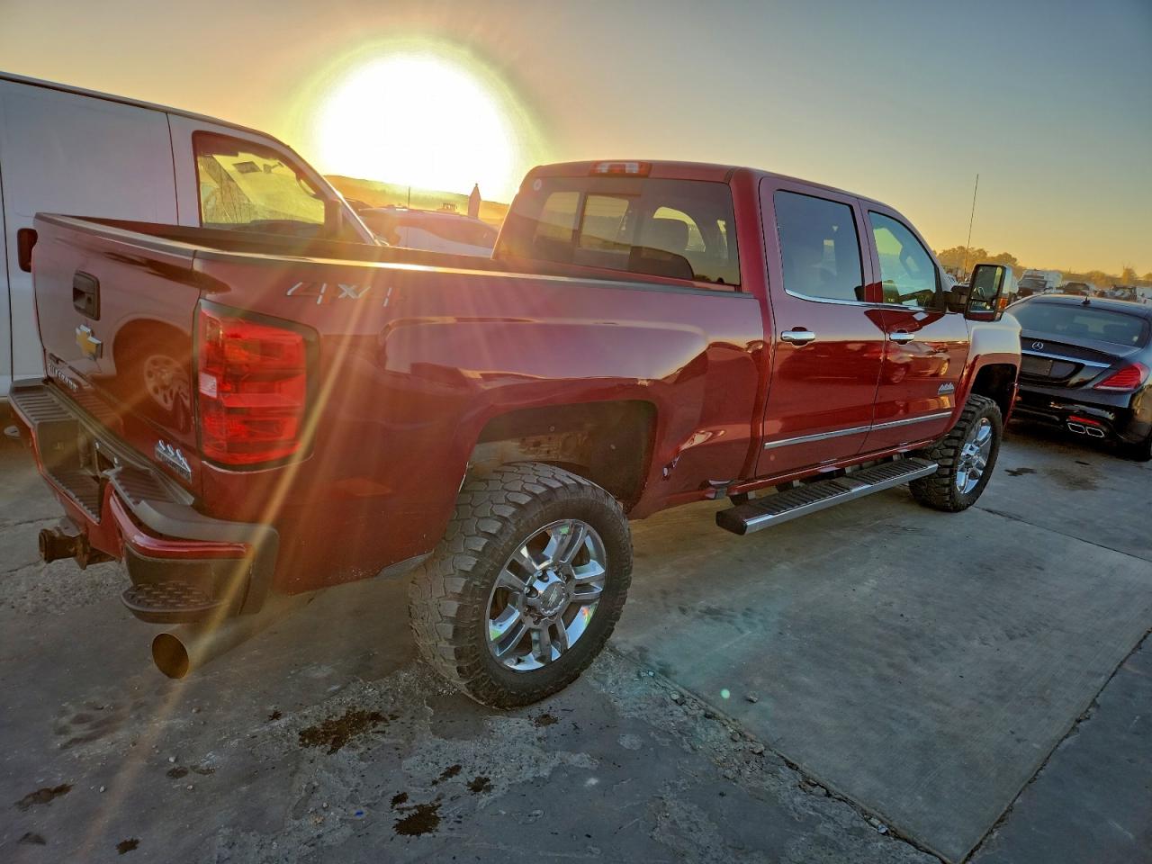 2018 CHEVROLET SILVERADO K2500 HIGH COUNTRY photo 3
