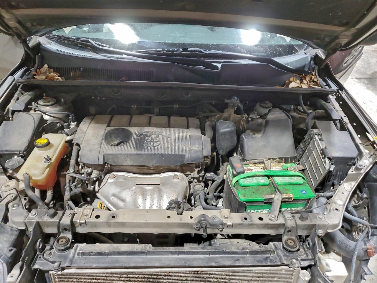 2011 TOYOTA RAV4 photo 12