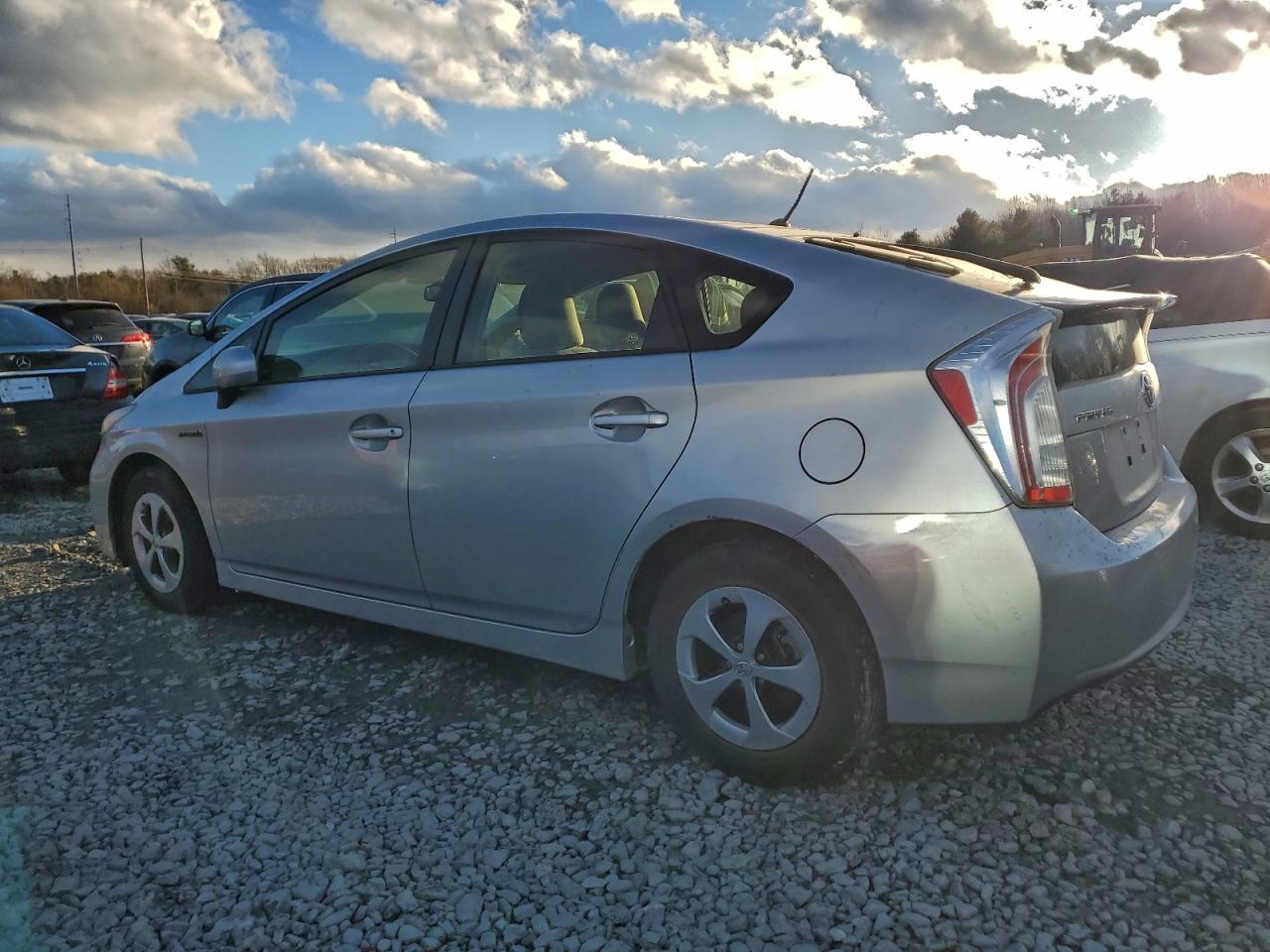 2012 TOYOTA PRIUS photo 2