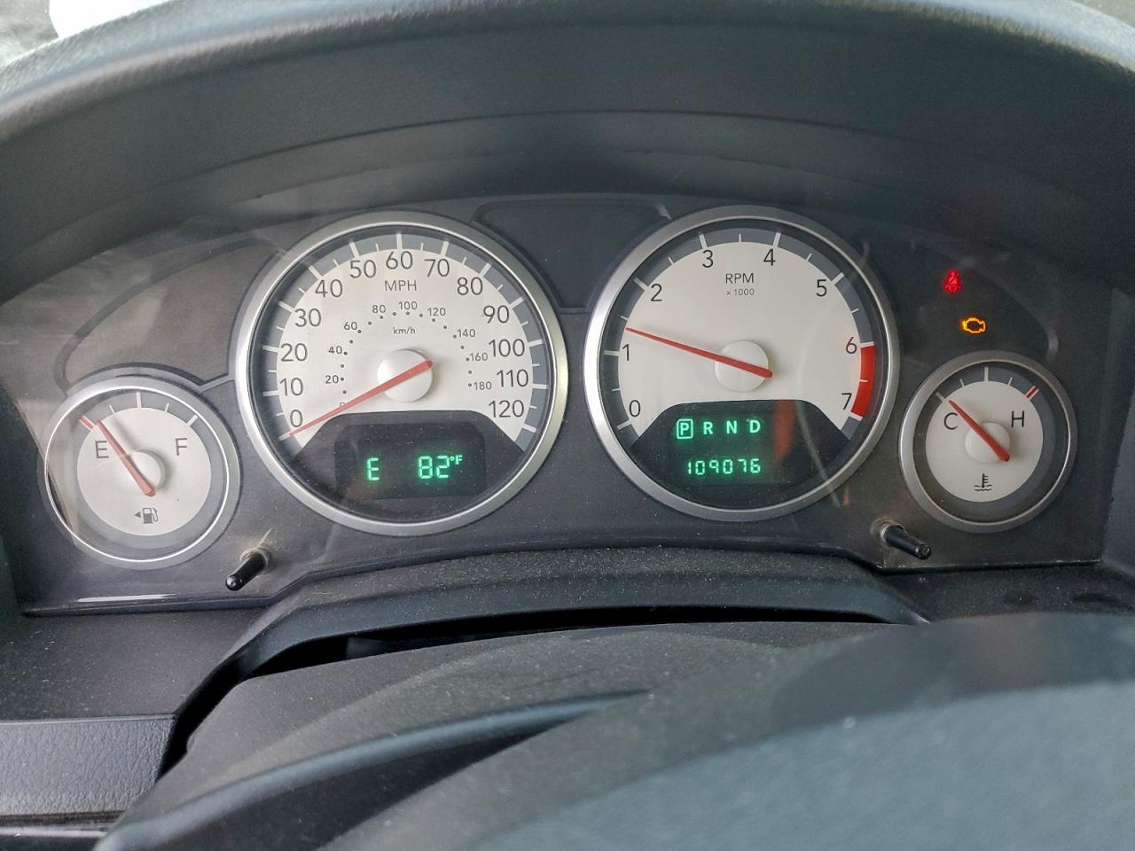 2010 DODGE GRAND CARAVAN SXT photo 9