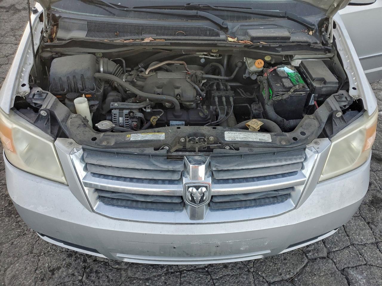 2010 DODGE GRAND CARAVAN SXT photo 12