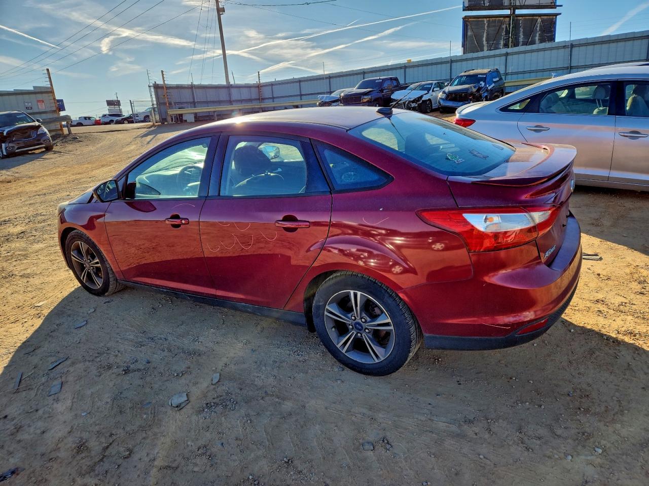 2014 FORD FOCUS SE photo 2