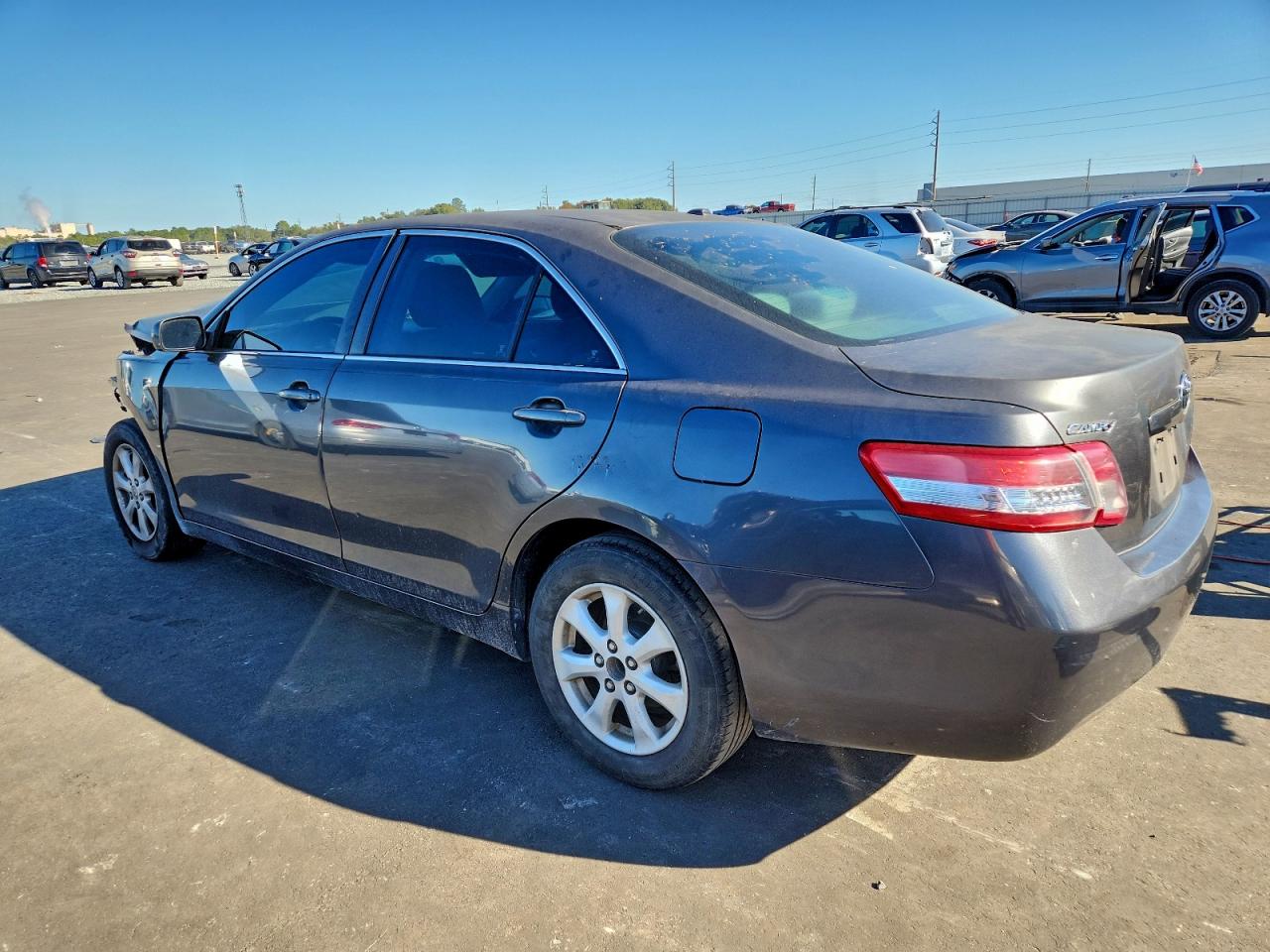 2011 TOYOTA CAMRY BASE photo 2