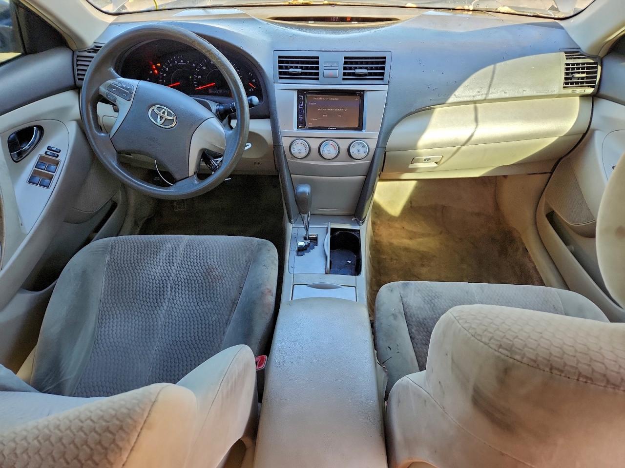2011 TOYOTA CAMRY BASE photo 8