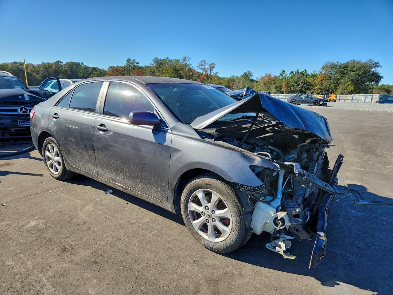 2011 TOYOTA CAMRY BASE photo 4