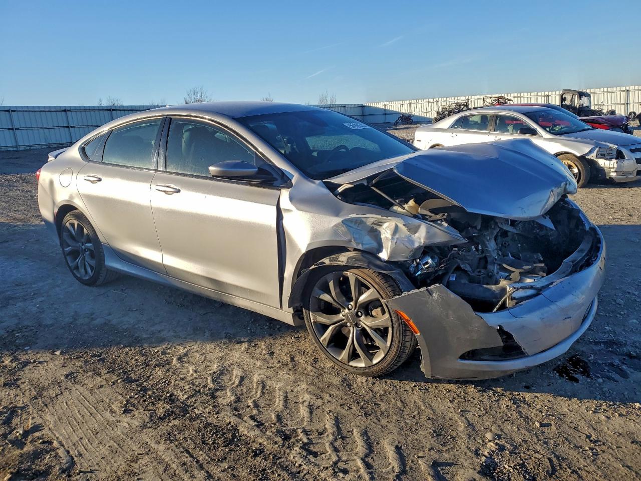 2015 CHRYSLER 200 S photo 4