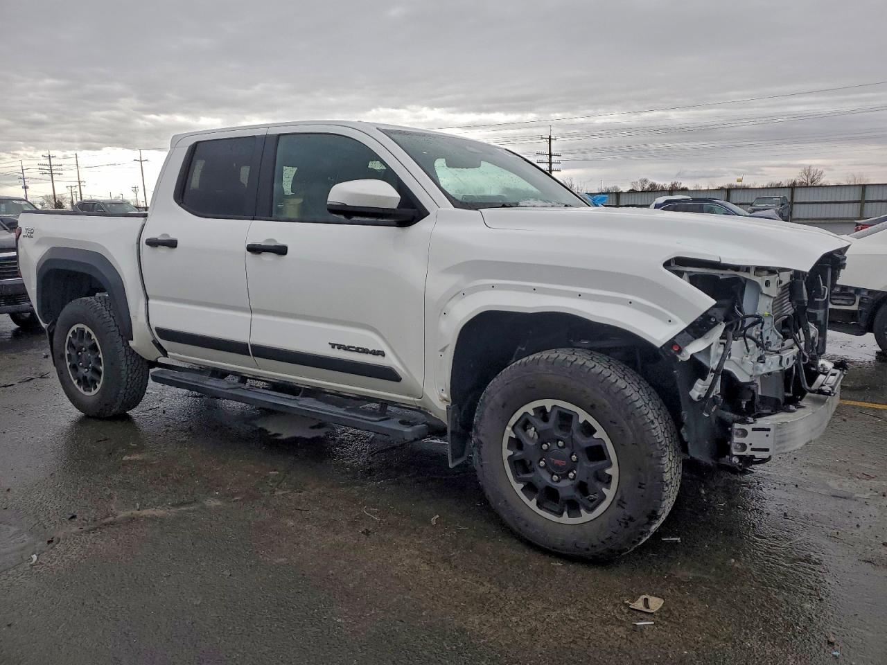 2024 TOYOTA TACOMA DOUBLE CAB photo 4