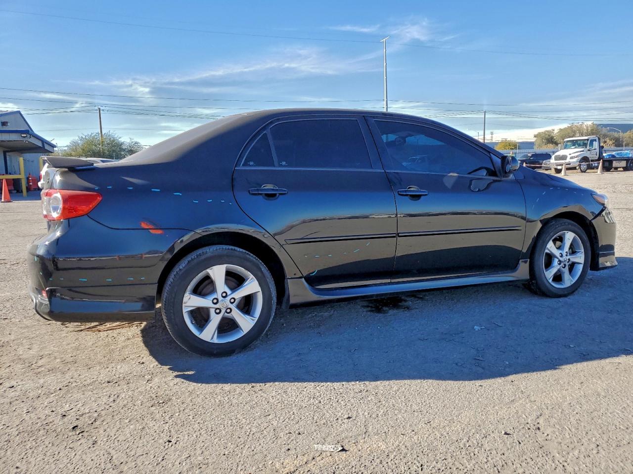 2013 TOYOTA COROLLA BASE photo 3