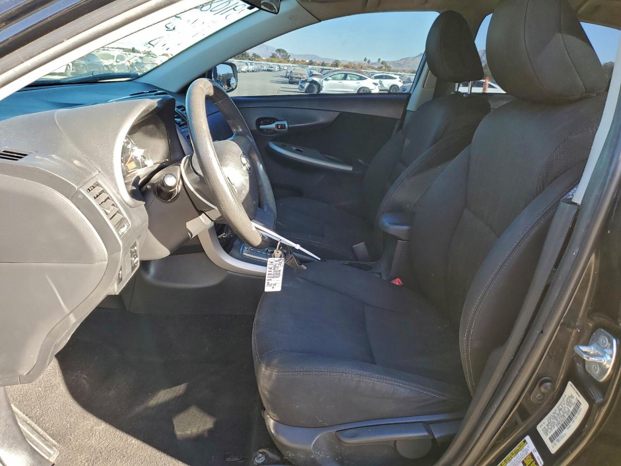 2013 TOYOTA COROLLA BASE photo 7